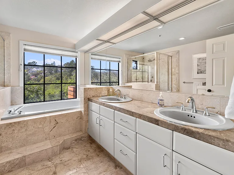 985 W California Ave — Photo 19