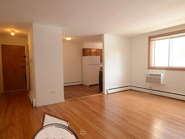 East Rogers Park Units on Juneway! — Photo 4