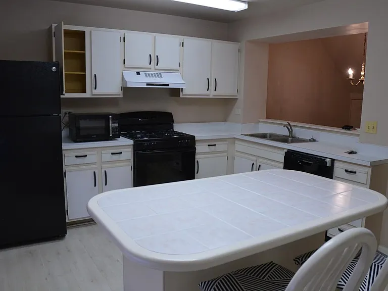 6228 Fremont Dr #TOWNHOME — Photo 1