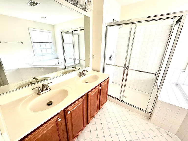 3381 Beechcliff Dr — Photo 21