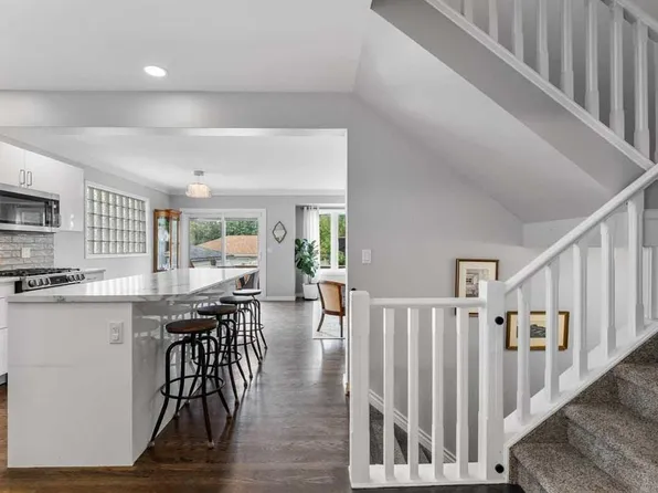 2031 S 2nd Ave NW, Calgary, AB T2N 0G6