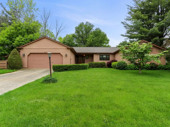 2507 Appaloosa Ln, Mahomet, IL 61853