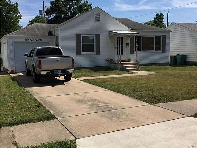 1st image of 10220 Ashbrook Dr