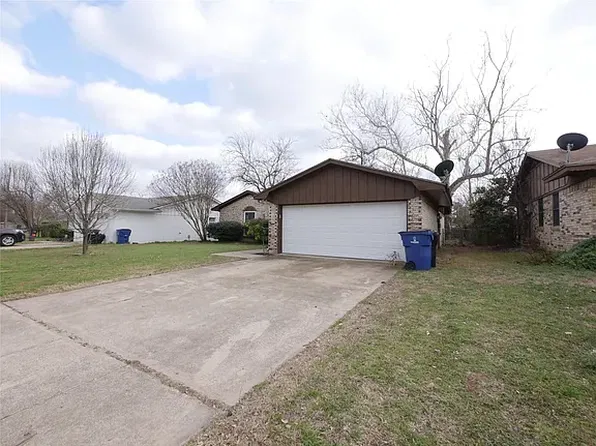 2702 Shawn Dr, Denison, TX 75020