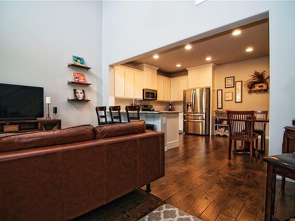 5th image of 3905 Cascade Sky Dr