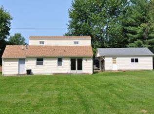 3586 N Macarthur Rd, Decatur, IL 62526