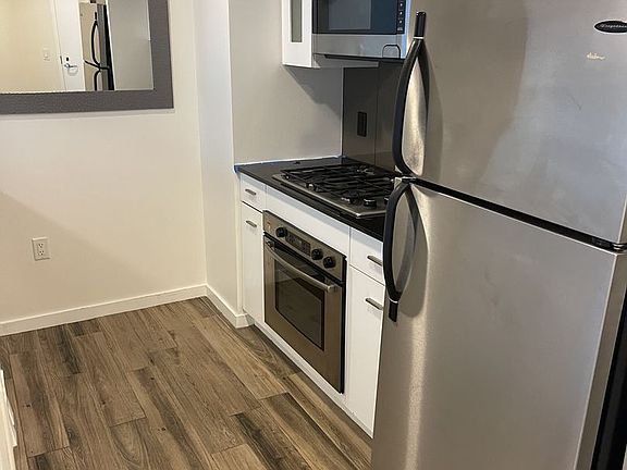 5th image of 355 1st St Unit S403