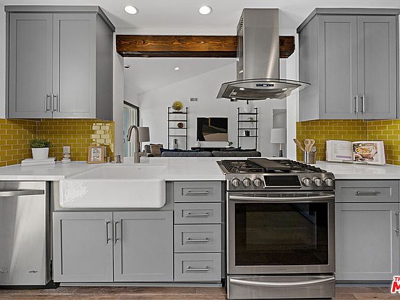 4th image of 723 Westmount Dr APT 305