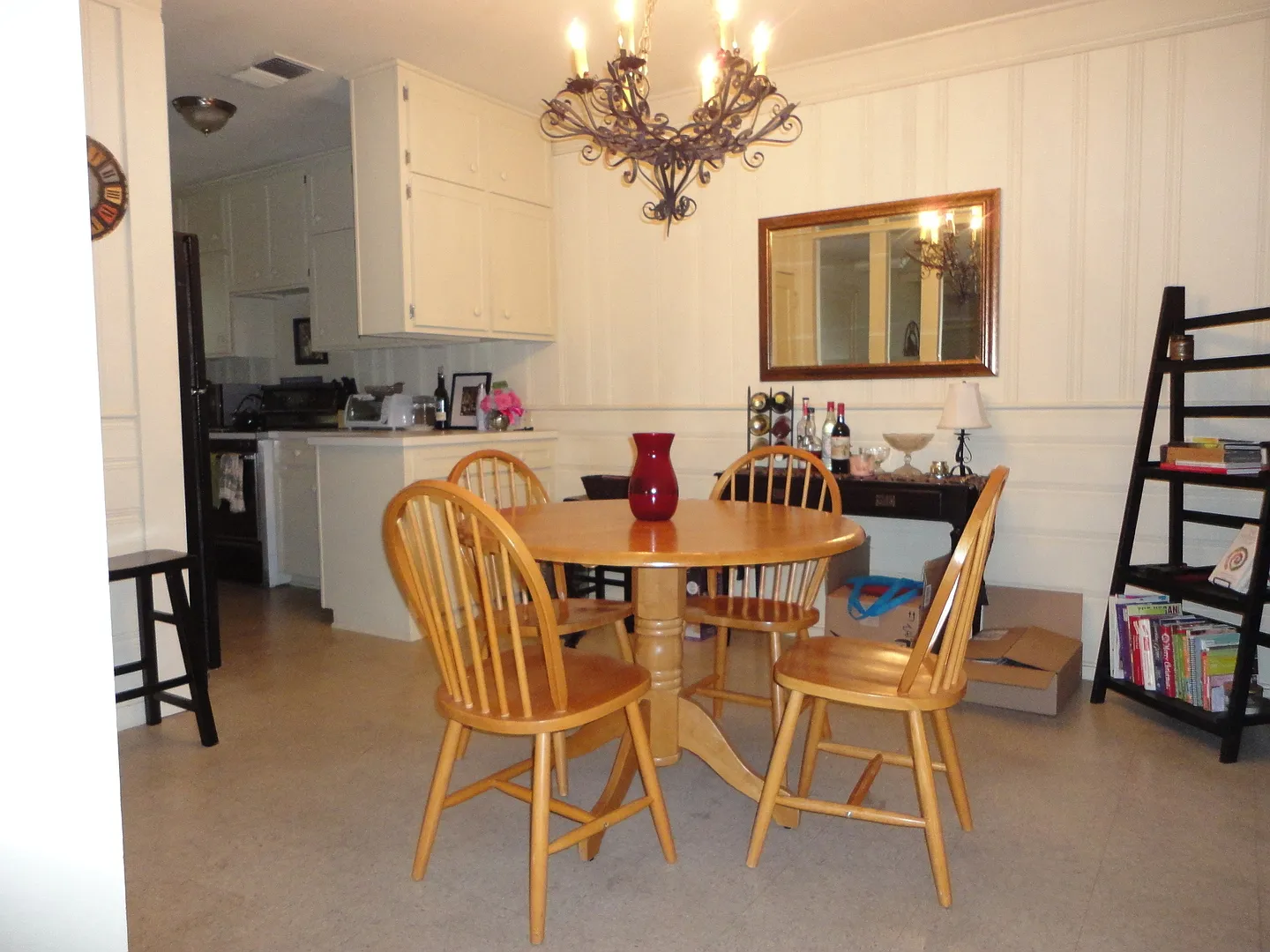 Adorable Bungalow in the Cultural District — Photo 4