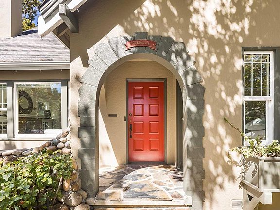 3rd image of 707 Kingsley Ave