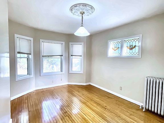 3rd image of 17 Park View St #1CP