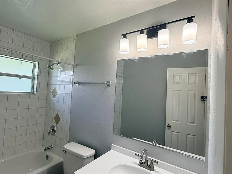 675 Cadillac Blvd — Photo 10
