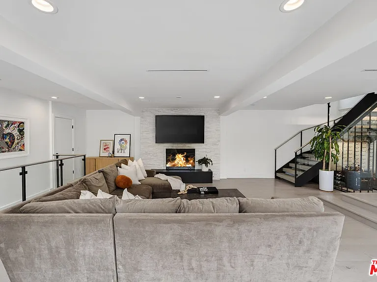 760 S San Rafael Ave — Photo 26