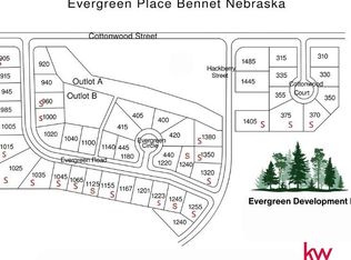 915 Evergreen Rd, Bennet, NE 68317