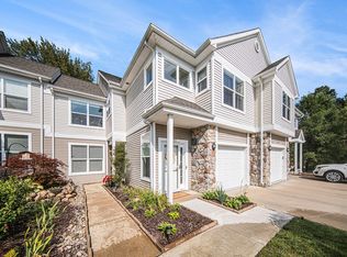 611 Pebblestone Ln, Chelsea, MI 48118