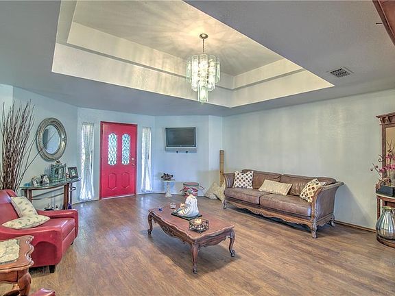 5th image of 609 Countryside Dr