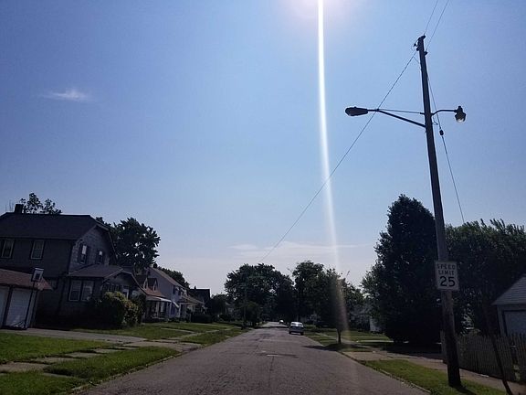 4th image of 14112 Courtland Ave