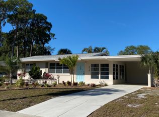 916 Nokomis Ave S, Venice, FL 34285