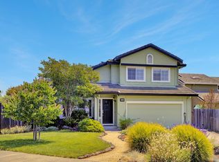 215 Flame Tree Cir, Windsor, CA 95492