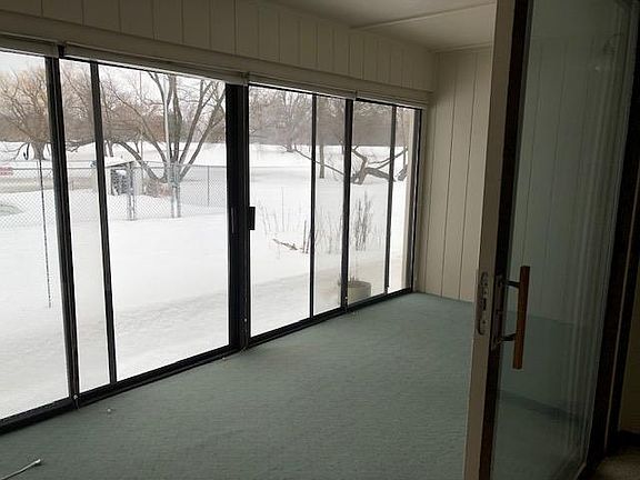 3rd image of 2100 Country Club Dr Unit 8