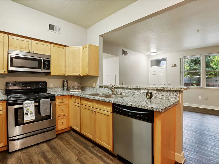 SEVILLE AT MACE RANCH — Photo 6