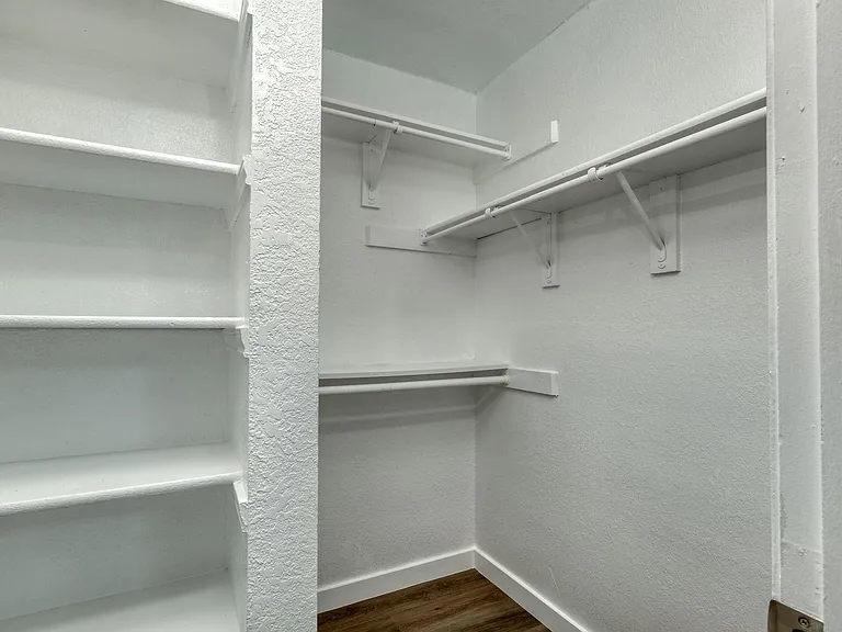 1301 Black Cherry Dr — Photo 17