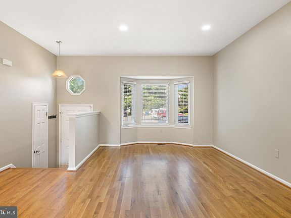3rd image of 3631 Buckeye Ct