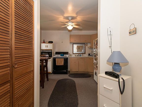 2nd image of 1233 Mount Vernon Dr