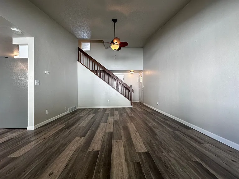 430 E 1st Ave — Photo 5