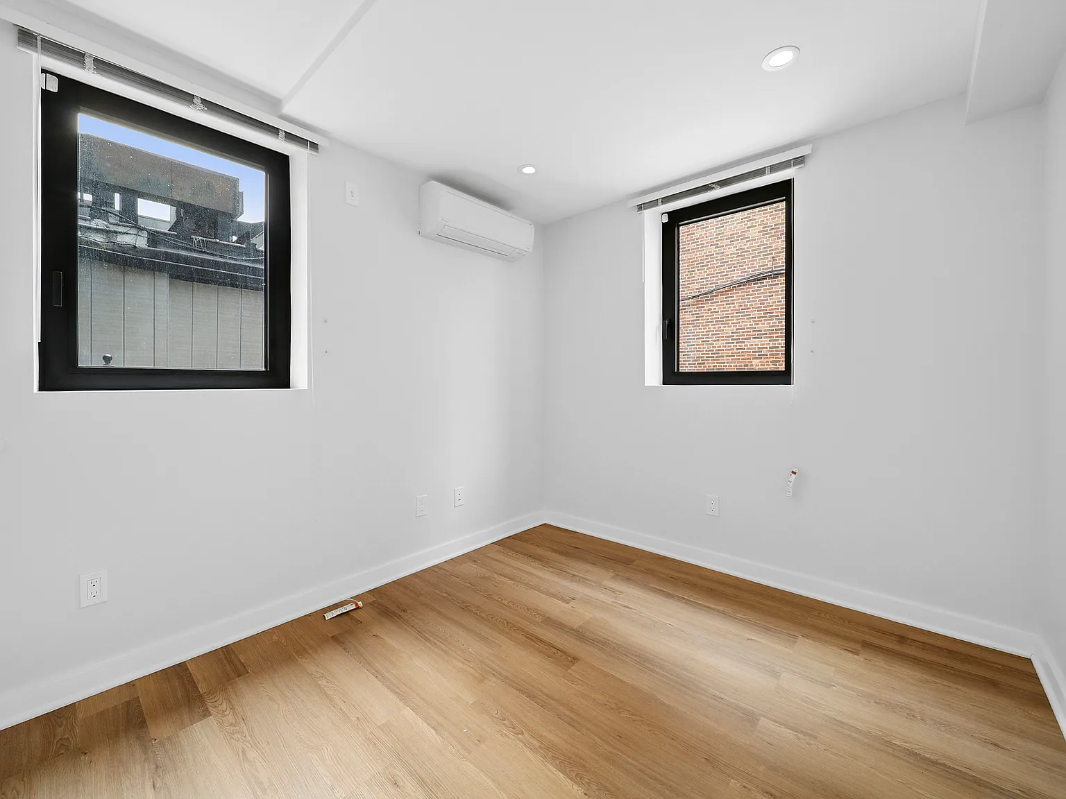 317 West 51st Street — Photo 4
