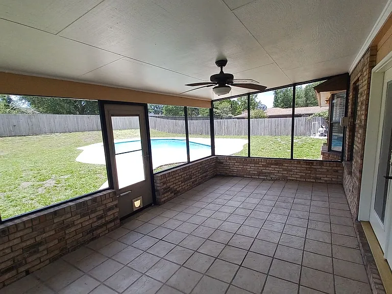 2295 Foxwood Dr — Photo 36