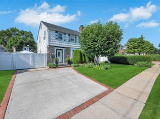 267 Crowell St, Hempstead, NY 11550