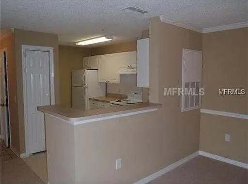 18001 Richmond Place Dr #433 — Photo 1