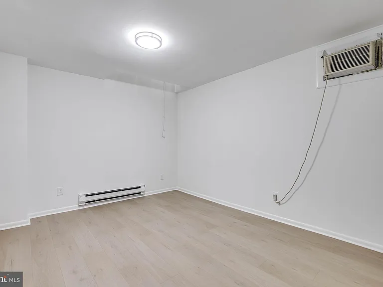 4242 Pine St #1A — Photo 7