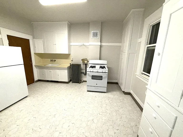 2617 NW 64th St #5 — Photo 7