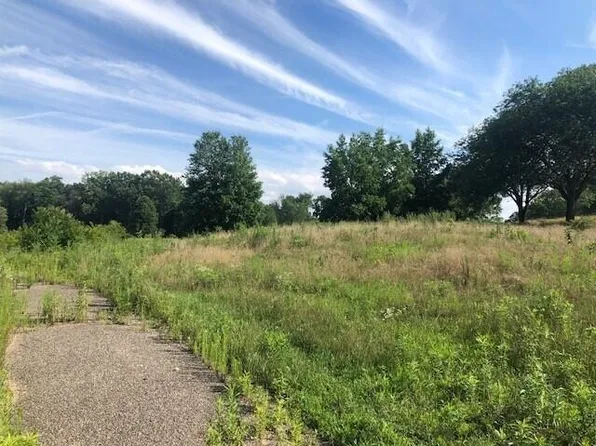 Signal Point Dr, Niles, MI 49120