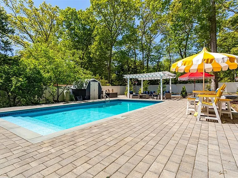 2300 Pine Tree Rd — Photo 44