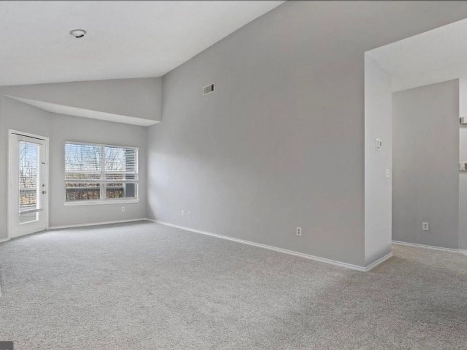 1st image of 4405 Fair Stone Dr APT 302