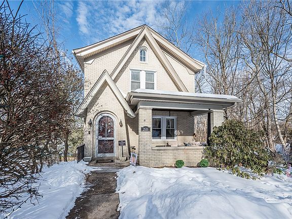5th image of 2616 Voelkel Ave