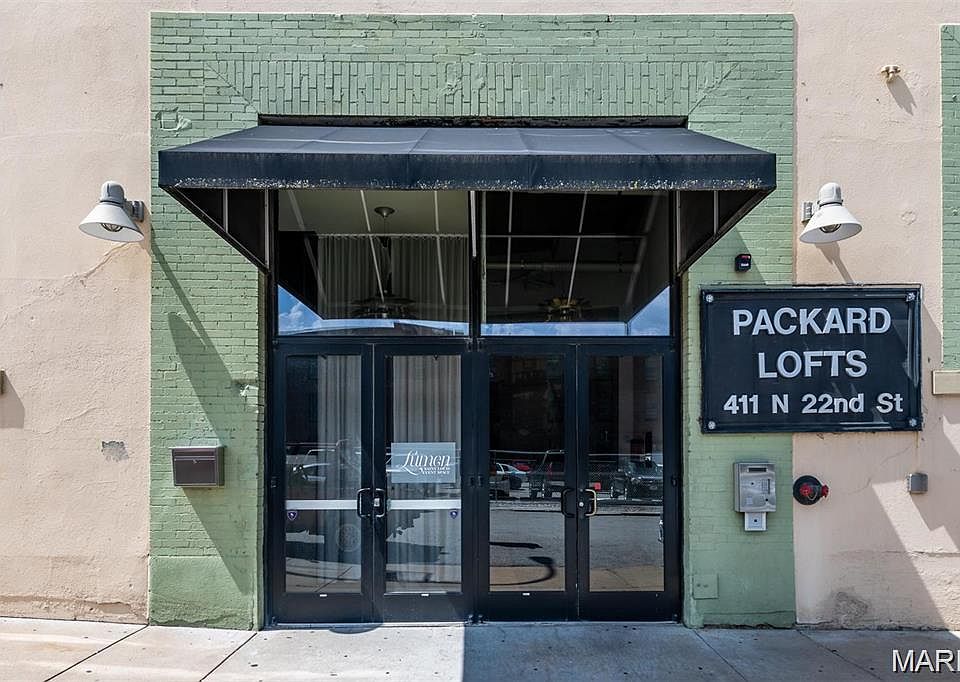 1st image of 2201 Locust St Unit 201