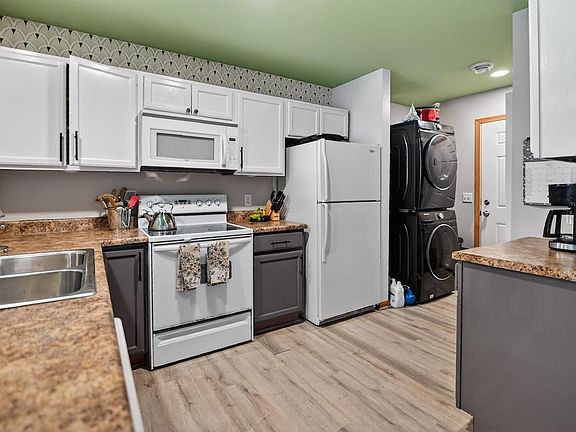 2nd image of 218 South Musket Ridge Drive #6