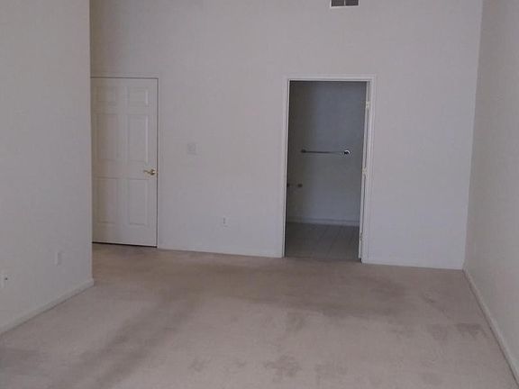 5th image of 2602 Clarion Ct APT 402
