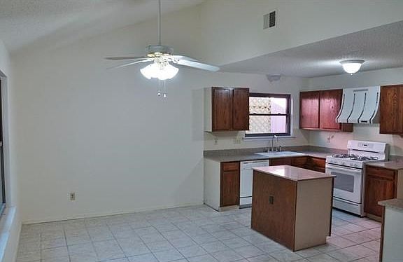 4th image of 3604 Lovage Dr
