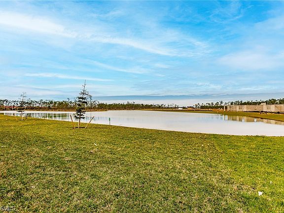 3rd image of 3817 Crosswater Dr