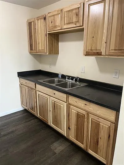 156 Kelly Ave #2 — Photo 4