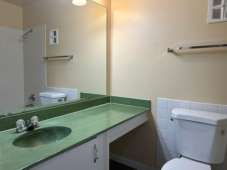 452 Chapel Ridge Dr #H — Photo 25