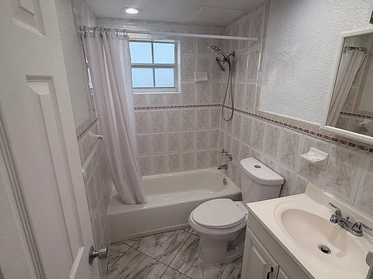 525 Meridian Ave #105 — Photo 9