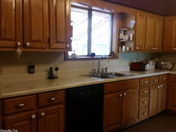 5th image of 261 Civic Center Pl