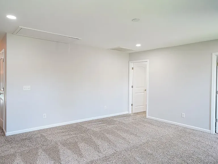 8 Woods Way — Photo 11