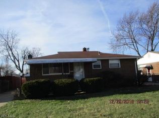 6364 Sandfield Dr, Brookpark, OH